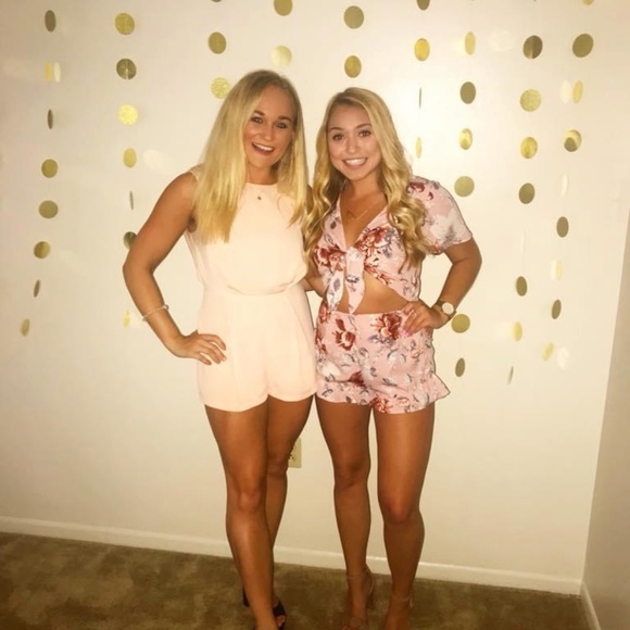 ILLIA ILLIA Floral Romper - Picture 6 of 6